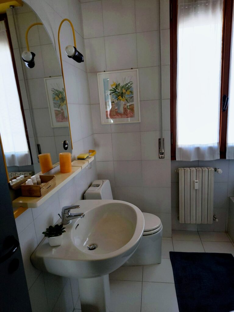 Bagno dell'appartamento A Casa di Nora