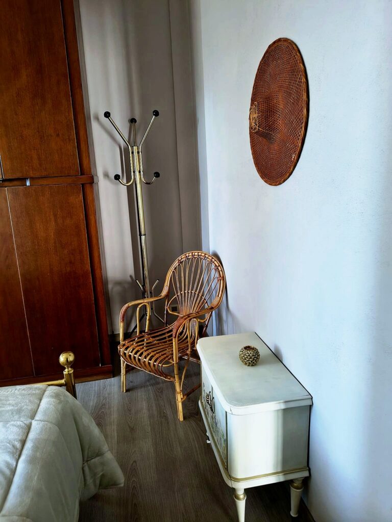 Ingresso con studio dell'appartamento A Casa di Nora